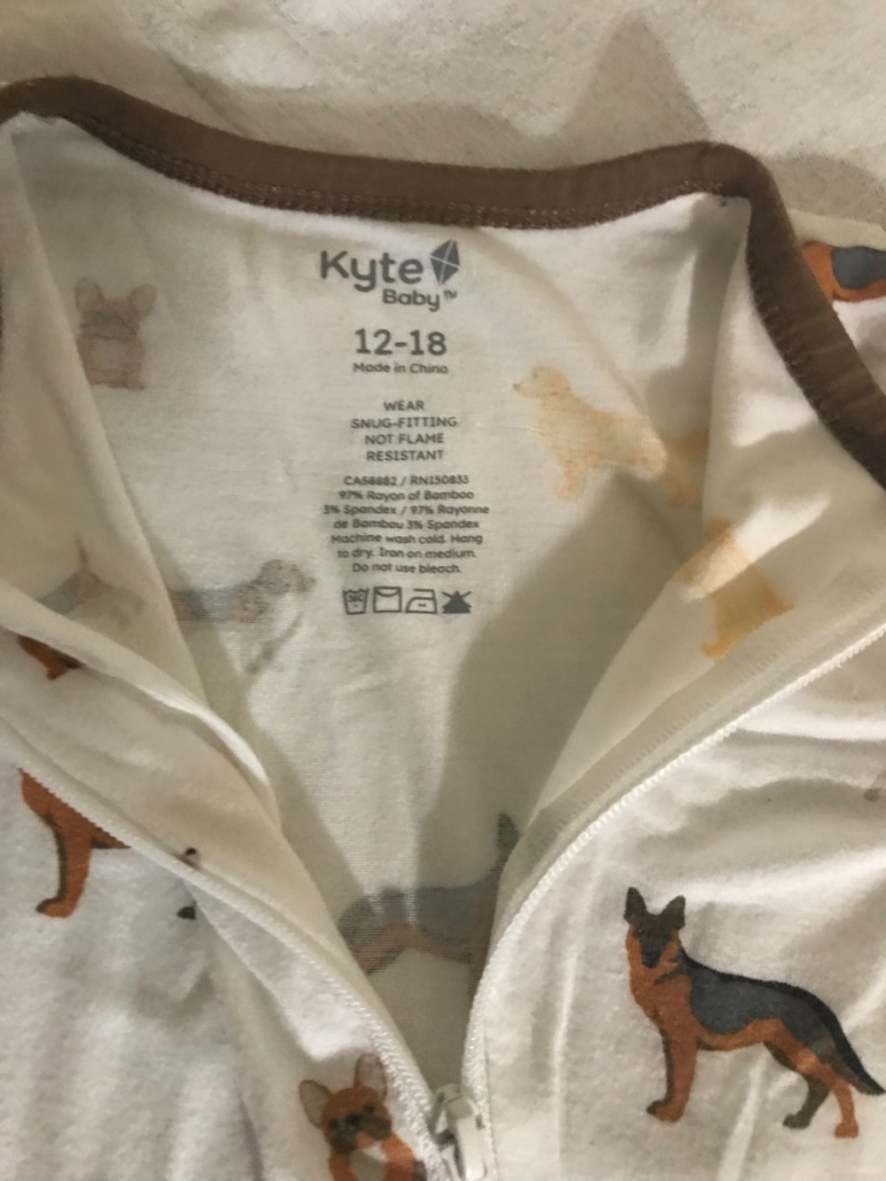 KYTE BABY BAMBOO SLEEPER DOG PRINT 12-18 MONTHS - Picture 2 of 4